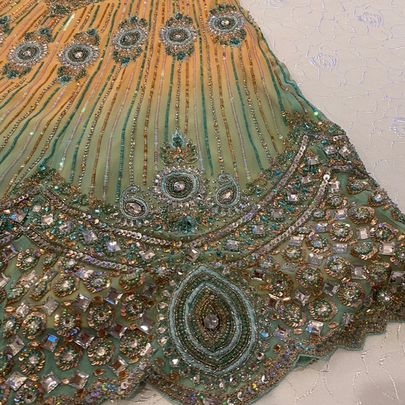 Sari dress heavily beaded - Picture 2 of 16